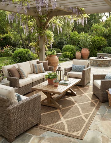 9' x 12' Easy-Clean Lattice Indoor / Outdoor Rug
