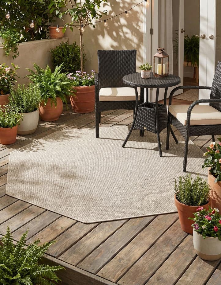 5' 3 x 5' 3 Easy-Clean Solid Indoor / Outdoor ...