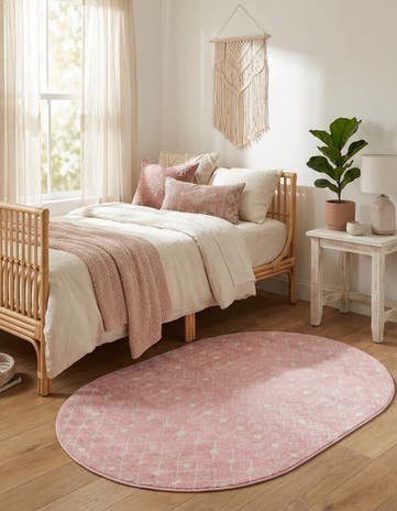 5' 3 x 8' Moroccan Trellis Oval Rug