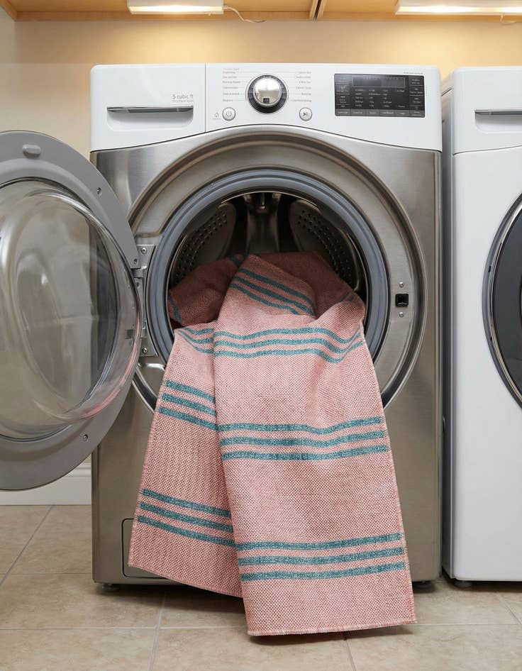 Detail image of 2' x 6'  Washable Jill Zarin Anguilla Indoor / Outdoor Runner Rug