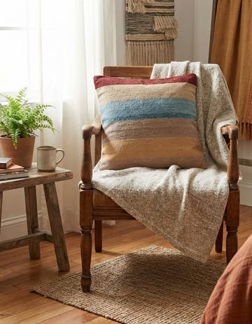 1' 6 x 1' 6 Hand Woven Pillow Wool Square Rug