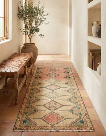 2' 10 x 6' 8 Hamedan Runner Rug