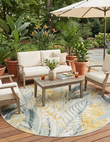 7' 10 x 7' 10 Easy-Clean Botanical Indoor / Outdoor Round Rug