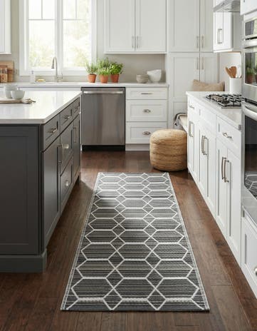 2' x 6' 2 Easy-Clean Vista Breeze Indoor / Outdoor Runner Rug
