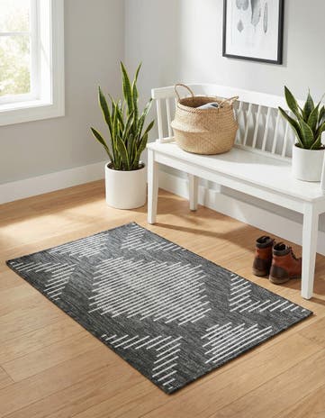 2' x 3' Easy-Clean Modern Indoor / Outdoor Rug