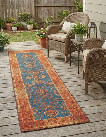 2' x 8' Easy-Clean Traditional Indoor / Outdoor Runner Rug