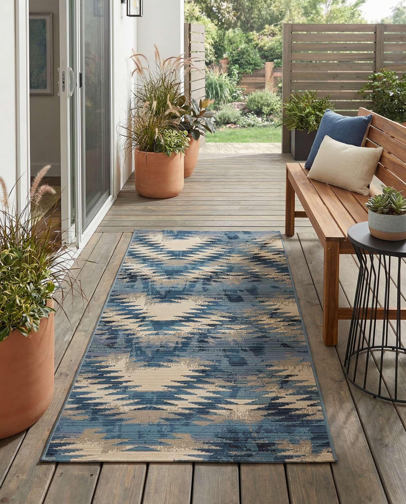 2' 7 x 5' 3 Easy-Clean Modern Indoor / Outdoor Runner Rug