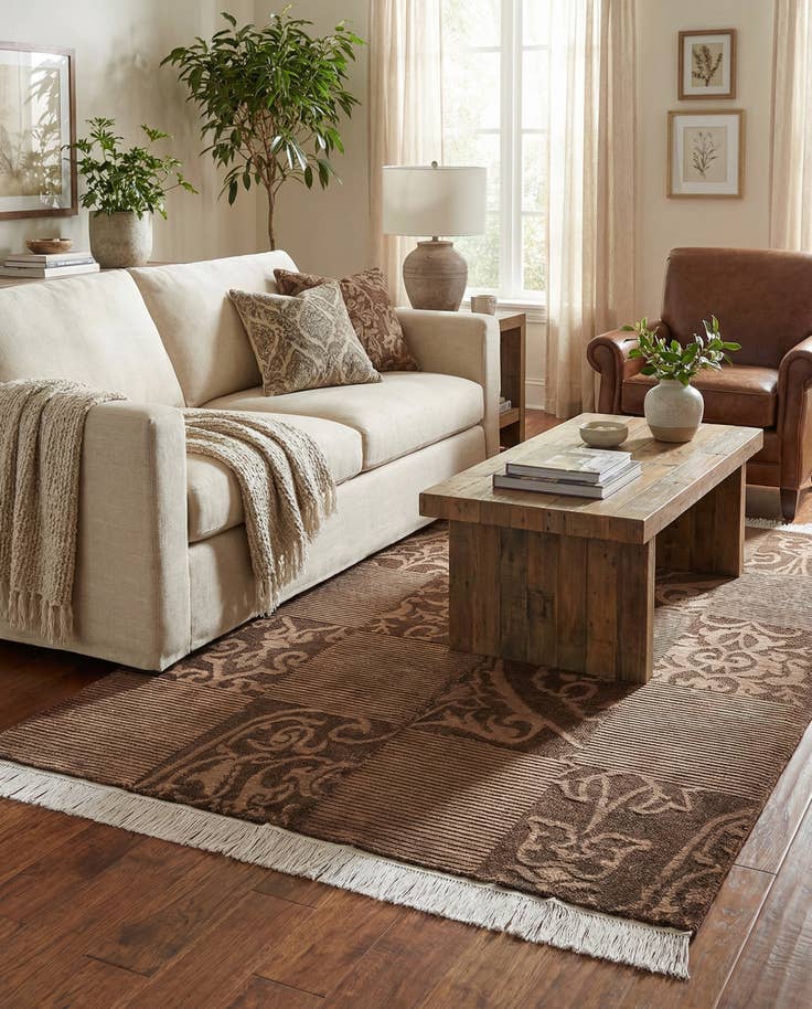 Detail image of 4' 2 x 6' 2 Hand Knotted Darya Wool Rug