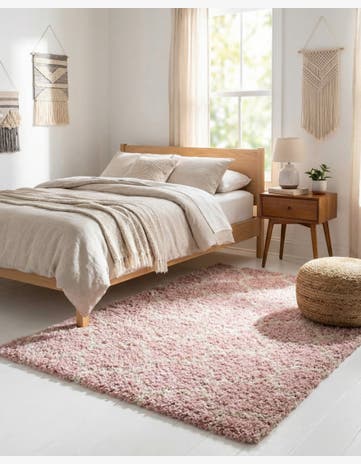 7' 10 x 7' 10 Lattice Shag Square Rug