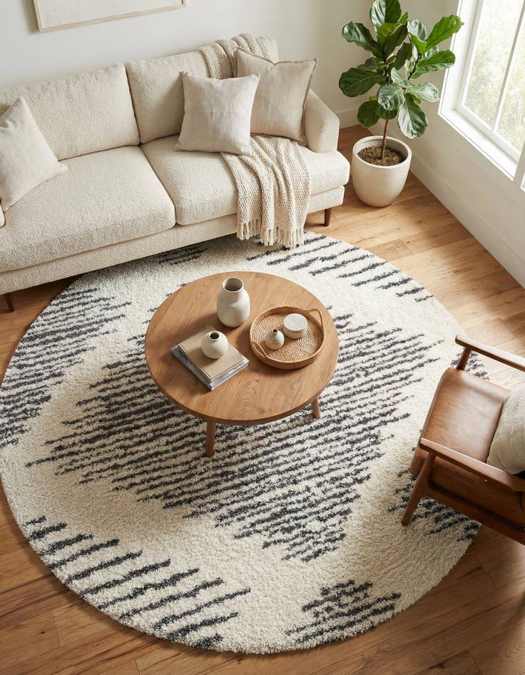 Detail image of 10' x 10' Serenity Shag Round Rug