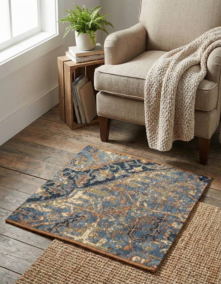 Detail image of 1' 4 x 1' 4  Washable Traditional Indoor / Outdoor Sample Rug
