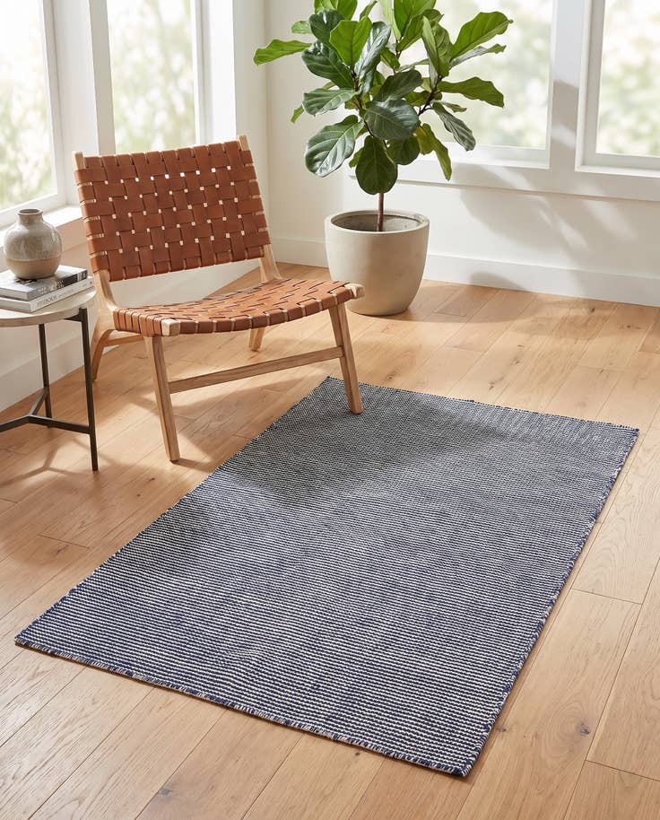 Detail image of 3' 3 x 5' 3 Easy-Clean Jill Zarin Palm Springs Indoor / Outdoor Rug