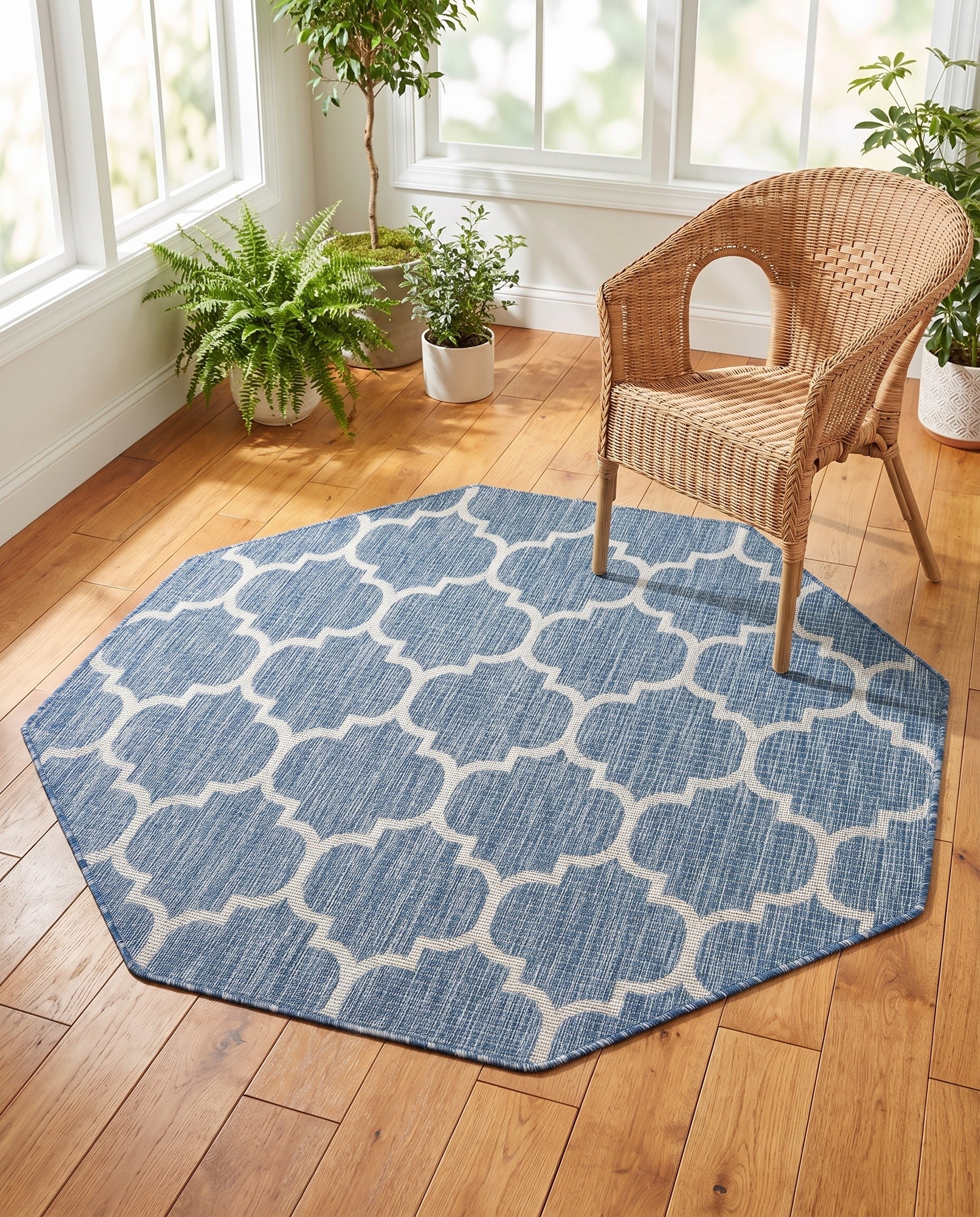 5' 3 x 5' 3 Easy-Clean Trellis Indoor / Outdoor Octagon Rug