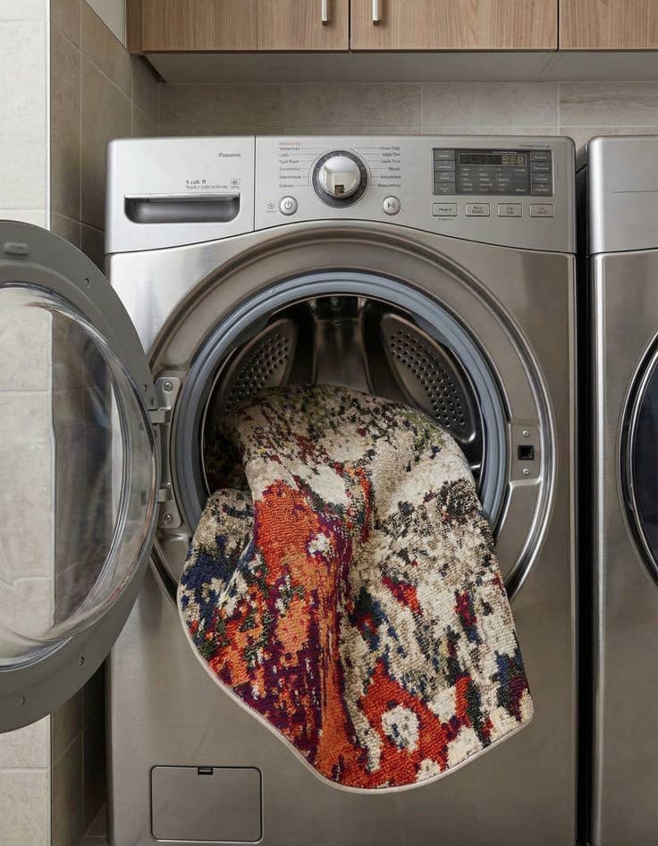 Detail image of  4' x 4'  Washable Haerfest Round Rug