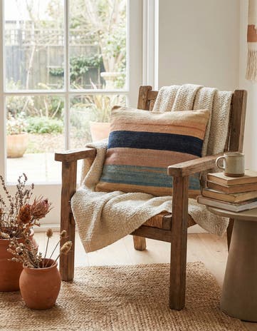 1' 7 x 1' 8 Hand Woven Pillow Wool Square Rug