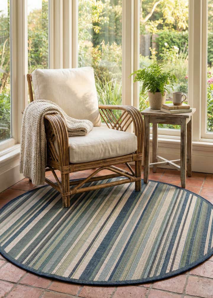 7' x 7' Easy-Clean Baja Indoor / Outdoor Round Rug