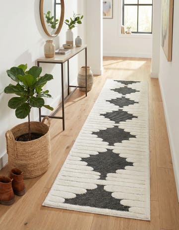2' 7 x 12' Prismatic Runner Rug