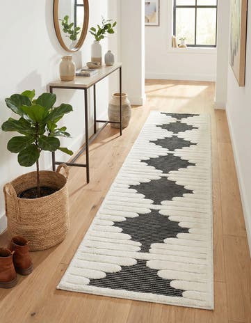 2' 7 x 12' Prismatic Runner Rug