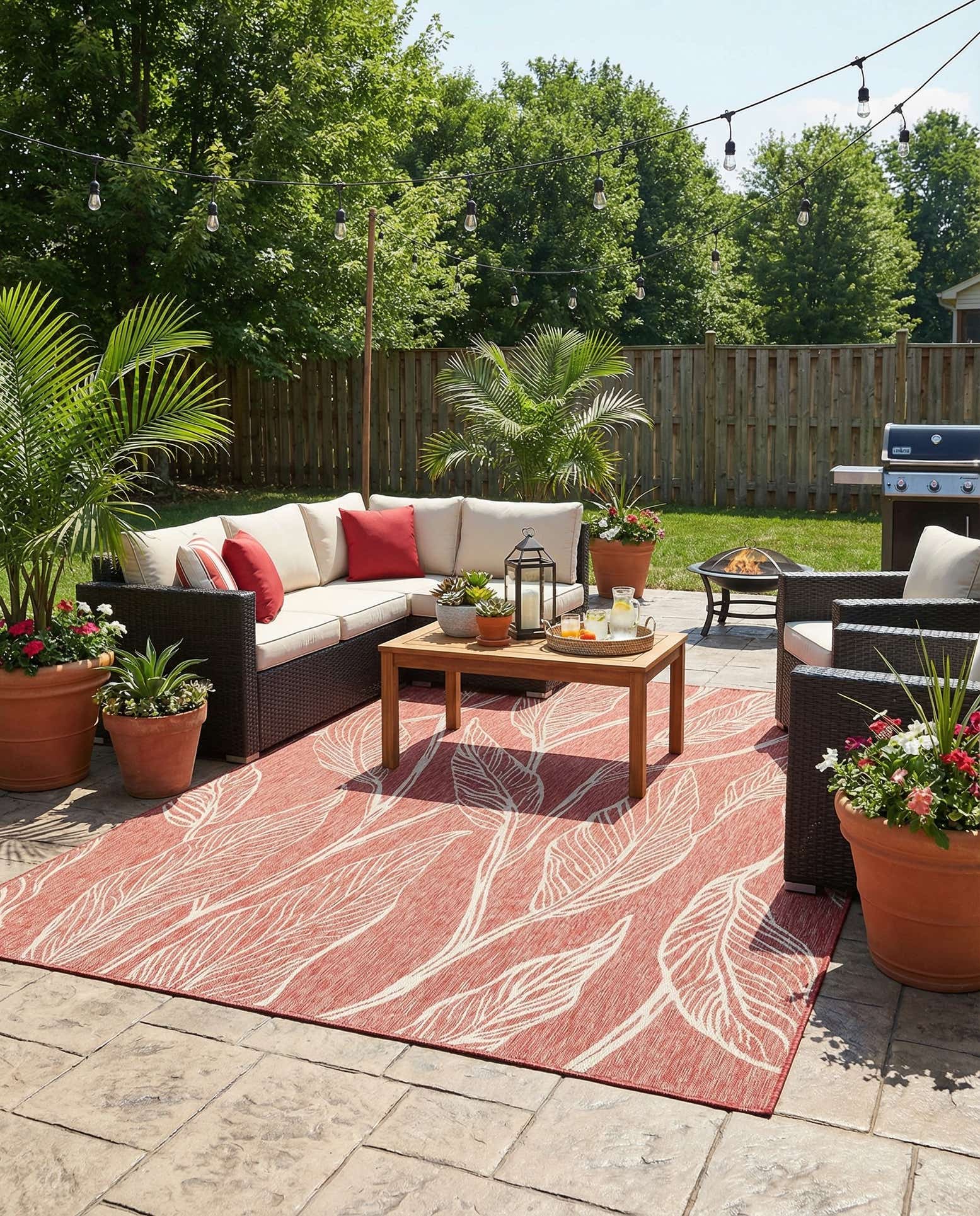 9' x 12' Easy-Clean Botanical Indoor / Outdoor Rug