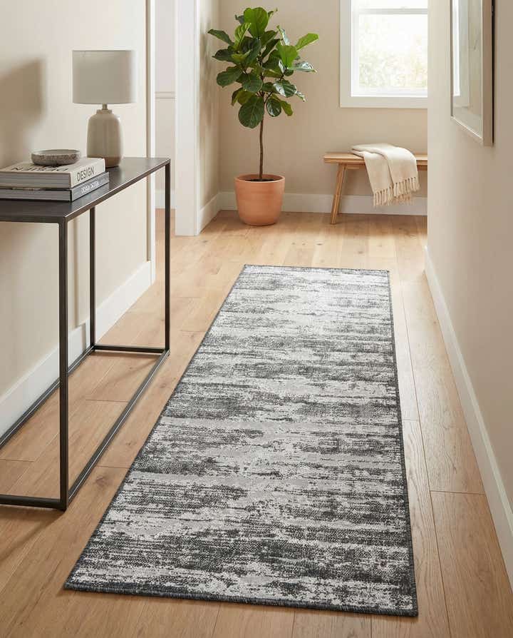 2' 7 x 10' Easy-Clean Modern Indoor / Outdoor Runner Rug
