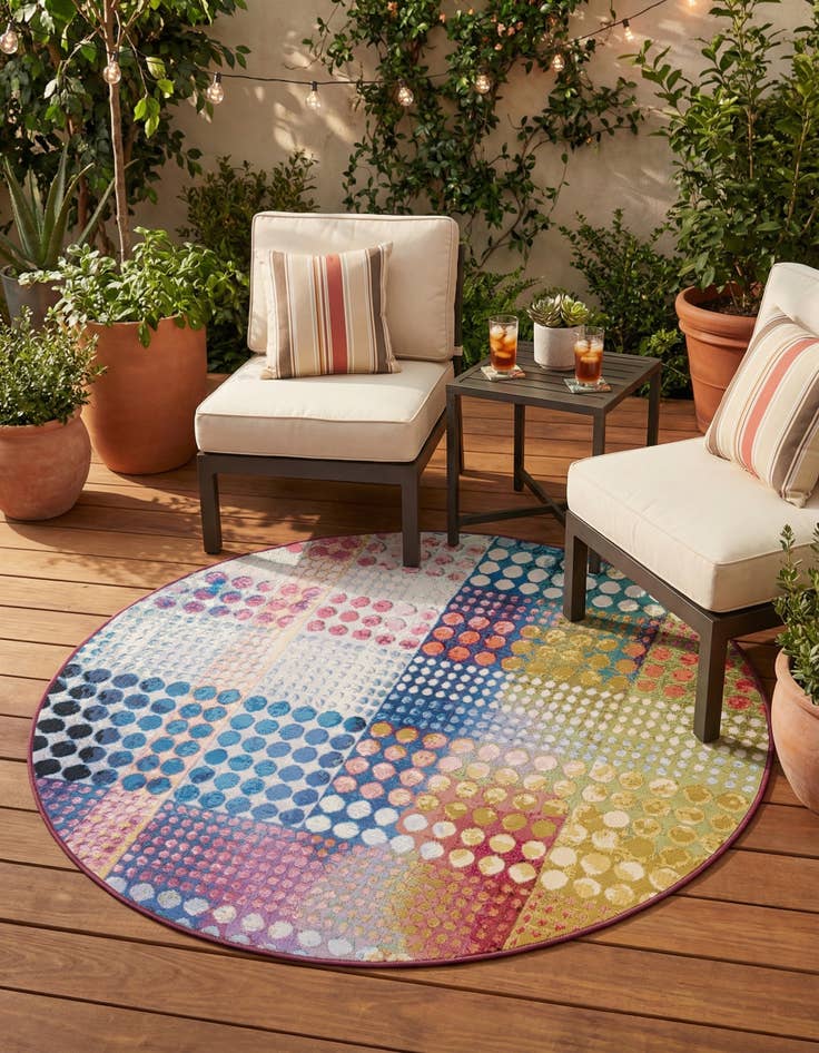 Detail image of 5' x 5'  Washable Modern Indoor / Outdoor Round Rug
