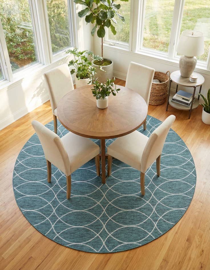 Detail image of 10' x 10' Easy-Clean Lattice Indoor / Outdoor Round Rug