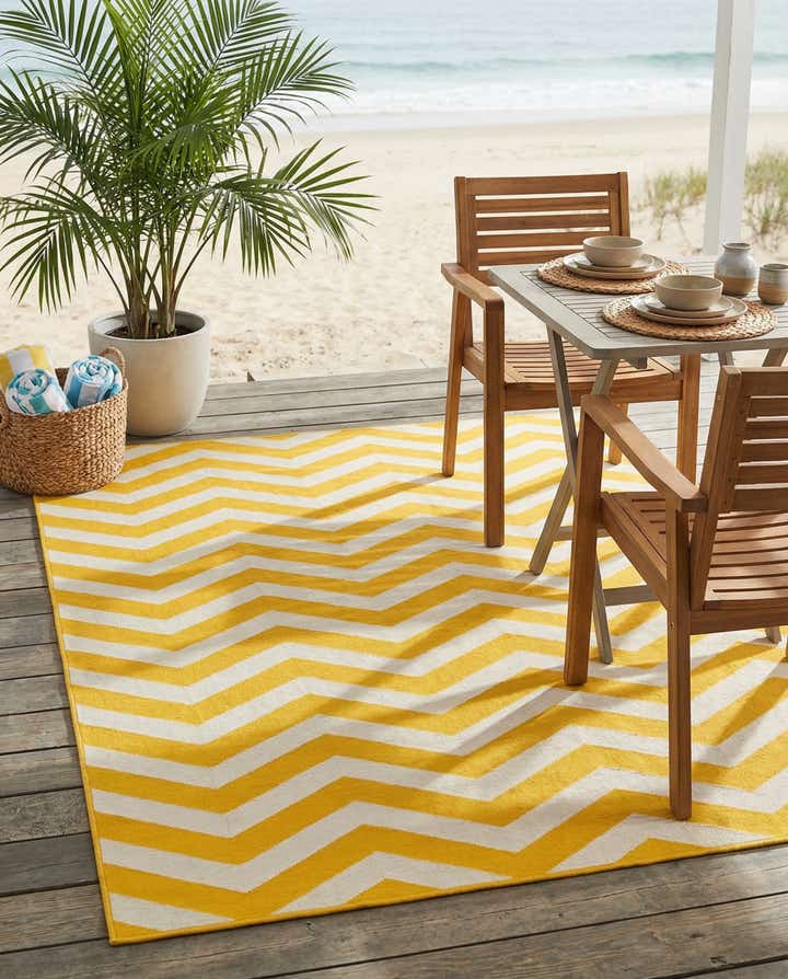5' 3 x 8' Easy-Clean Coastal Indoor / Outdoor Rug