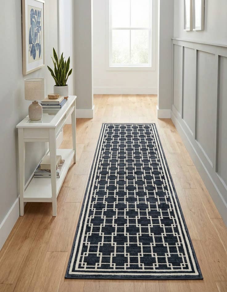 Detail image of Jill Zarin 2' x 8' Metropolitan Uptown Runner Rug