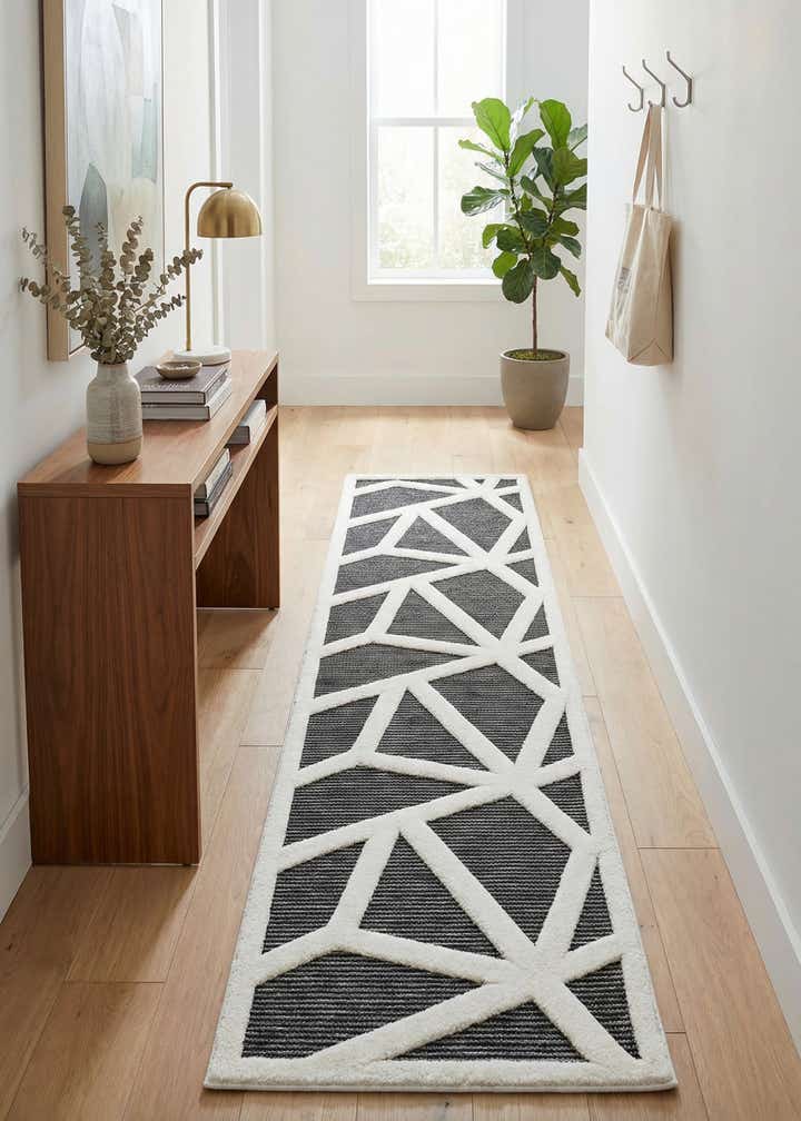 2' 7 x 10' Prismatic Runner Rug