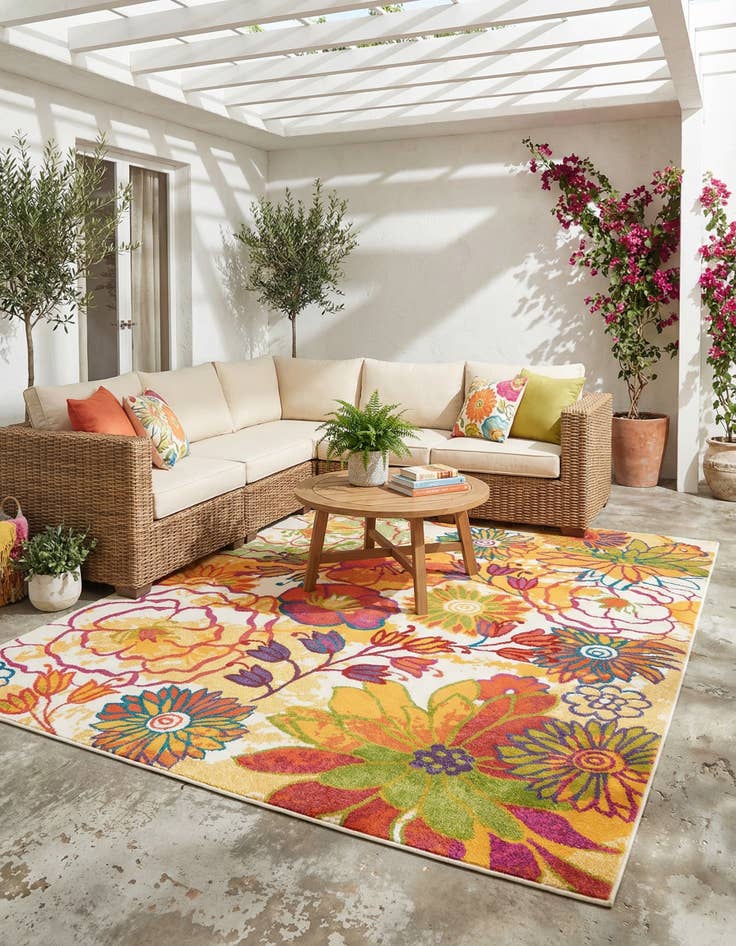 Detail image of 10' x 13' Florence Rug