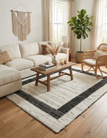 8' x 11' Hand Woven Chindi Jute Rug