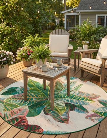 7' 10 x 7' 10 Easy-Clean Botanical Indoor / Outdoor Round Rug