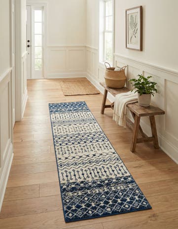 2' 7 x 10' Moroccan Trellis Runner Rug