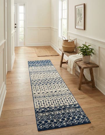 2' 7 x 10' Moroccan Trellis Runner Rug