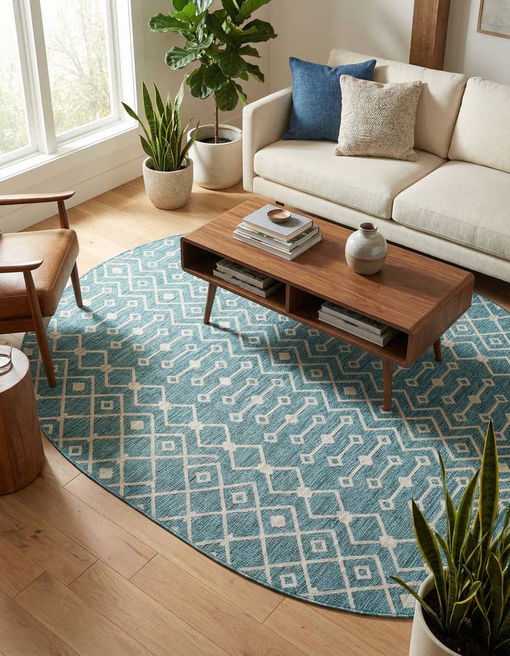 Detail image of 7' 10 x 10' Easy-Clean Trellis Indoor / Outdoor Oval Rug