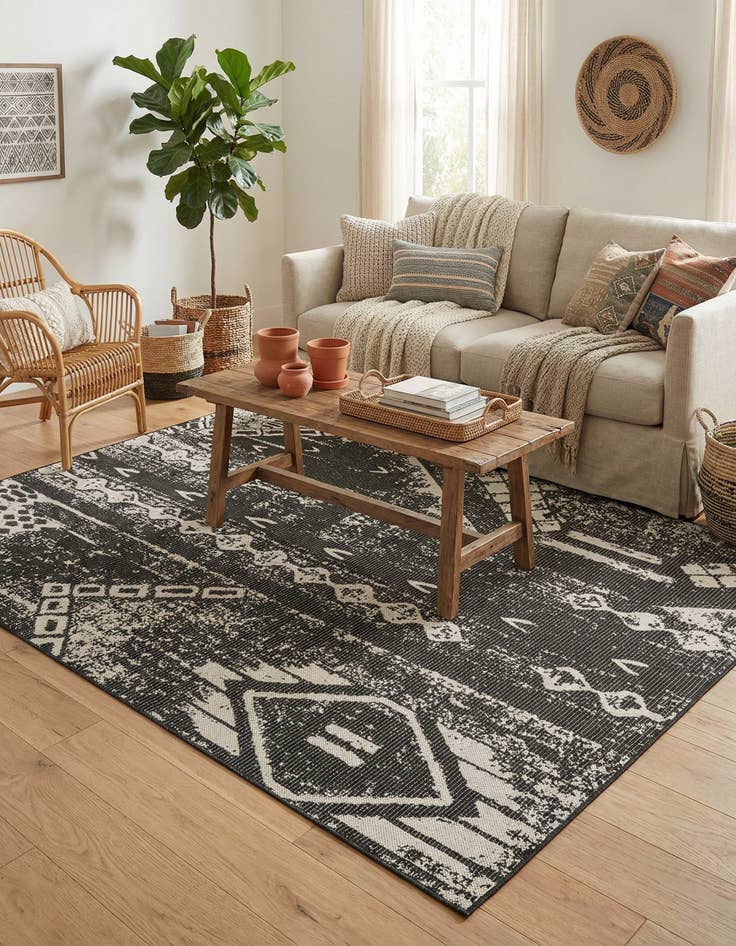 Detail image of 5' 3 x 8'  Washable Bohemian Indoor / Outdoor Rug