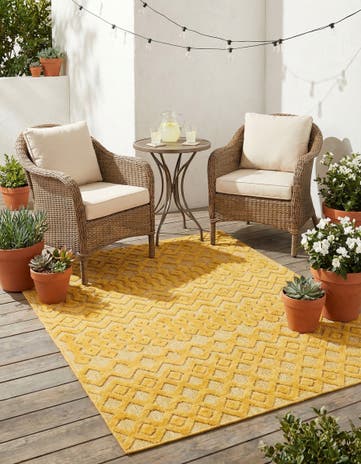 5' 3 x 8' Easy-Clean Trellis Textured Indoor / Outdoor Rug