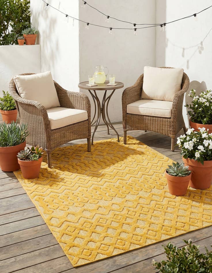 Detail image of 5' 3 x 8'  Washable Trellis Textured Indoor / Outdoor Rug
