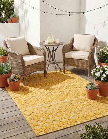 5' 3 x 8' Easy-Clean Trellis Textured Indoor / Outdoor Rug