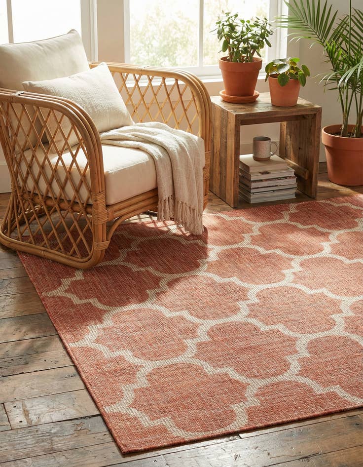 Detail image of 4' x 6' Easy-Clean Trellis Indoor / Outdoor Rug