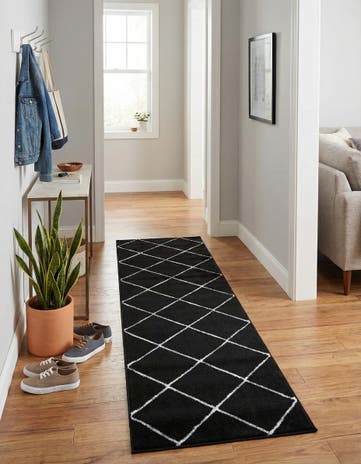 Black and Silver Vogue Geo Runner Rug