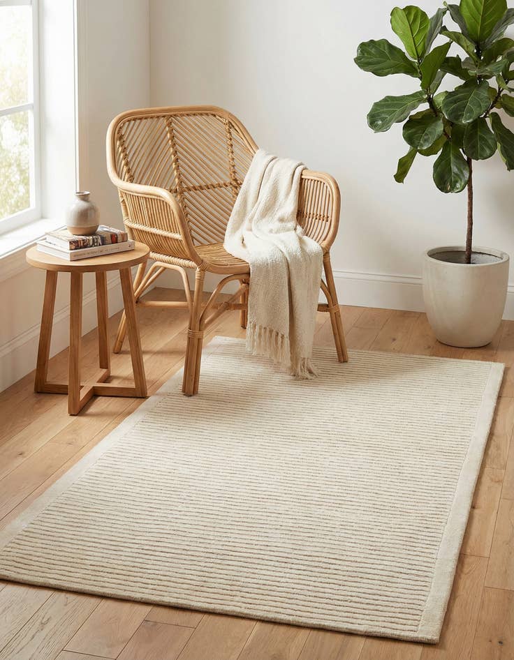 Detail image of 2' 8 x 4' 7  Hand Knotted Darya Wool Rug