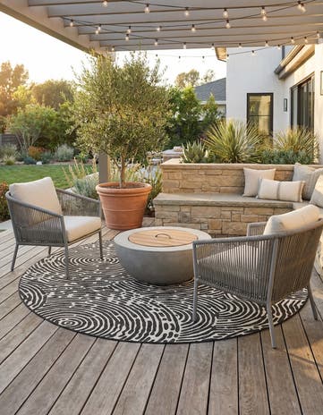 10' x 10' Easy-Clean Modern Indoor / Outdoor Round Rug