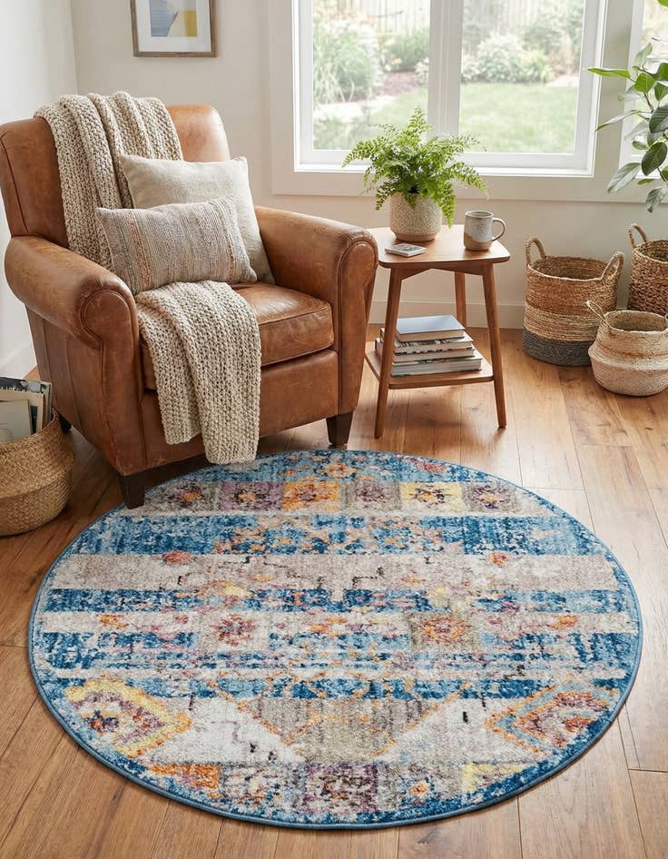 Detail image of 3' 3 x 3' 3 Madrid Round Rug