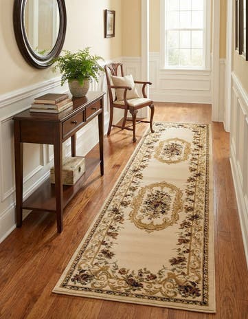 2' 7 x 10' Chateau Runner Rug