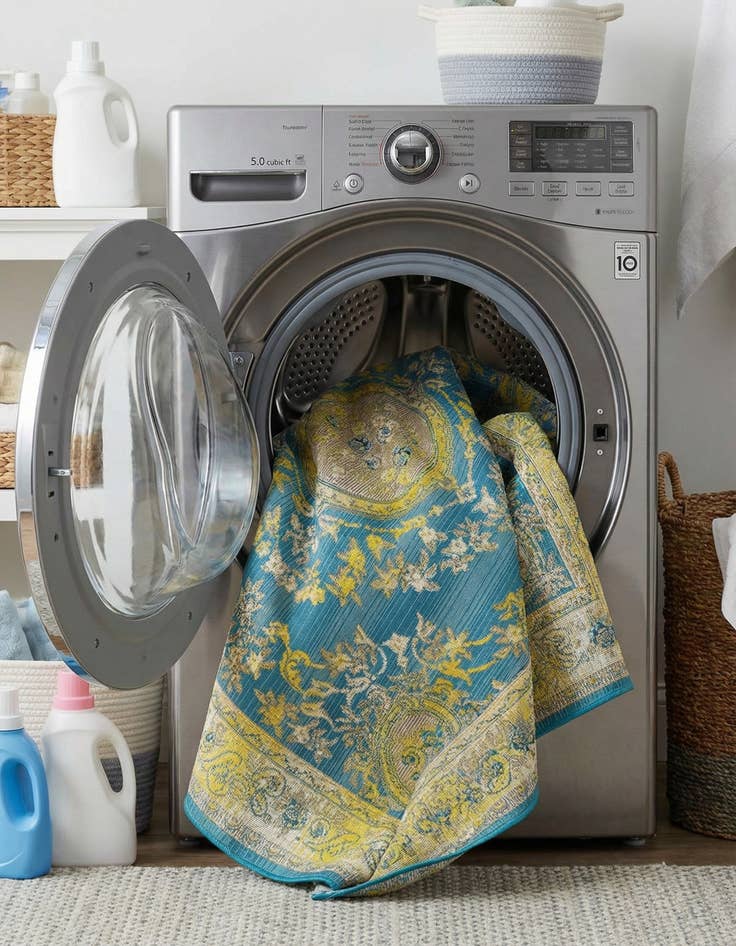 Detail image of 6' x 6'  Washable Traditional Indoor / Outdoor Square Rug