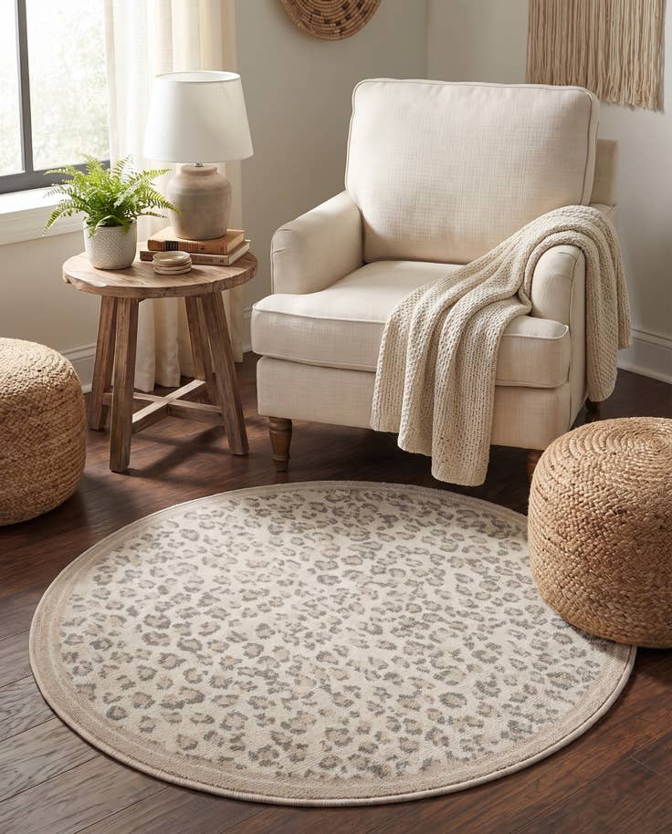 Detail image of 3' x 3' Savannah Round Rug