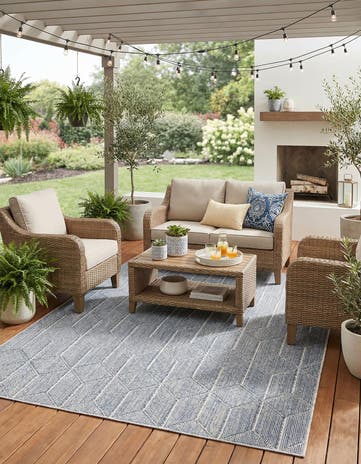 5' 3 x 8' Easy-Clean Lattice Indoor / Outdoor Rug