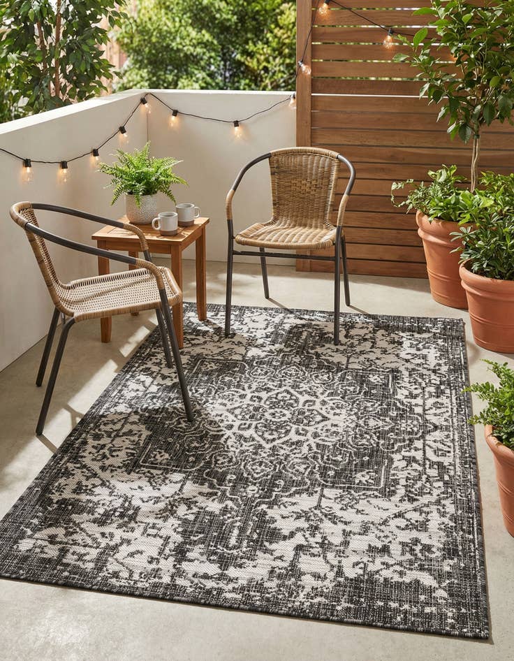 Detail image of  4' x 6'  Washable Jill Zarin Dubai Indoor / Outdoor Rug