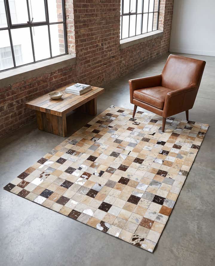 4' 1 x 6' Cowhide - Patchwork Rug
